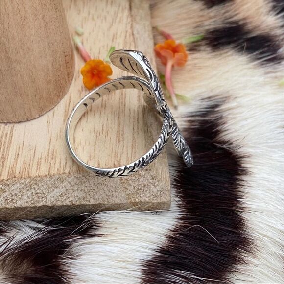 Solid Sterling Silver Snake Cobra Ring With Black Onyx Eyes sizes 7,10 - Picture 4 of 5